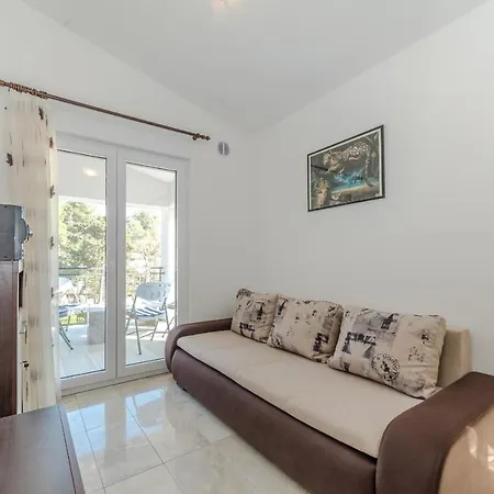 Apartamento With A Parking Space - 18548 *